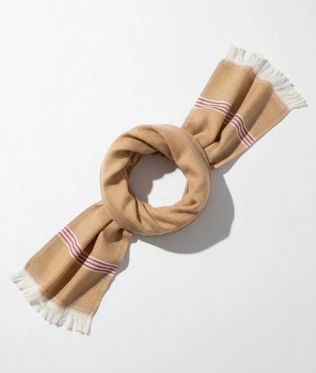 Daffodil Stole with Double Line Border