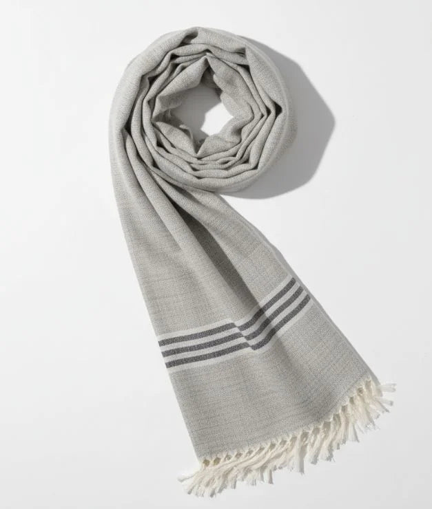 Daffodil Stole with Double Line Border