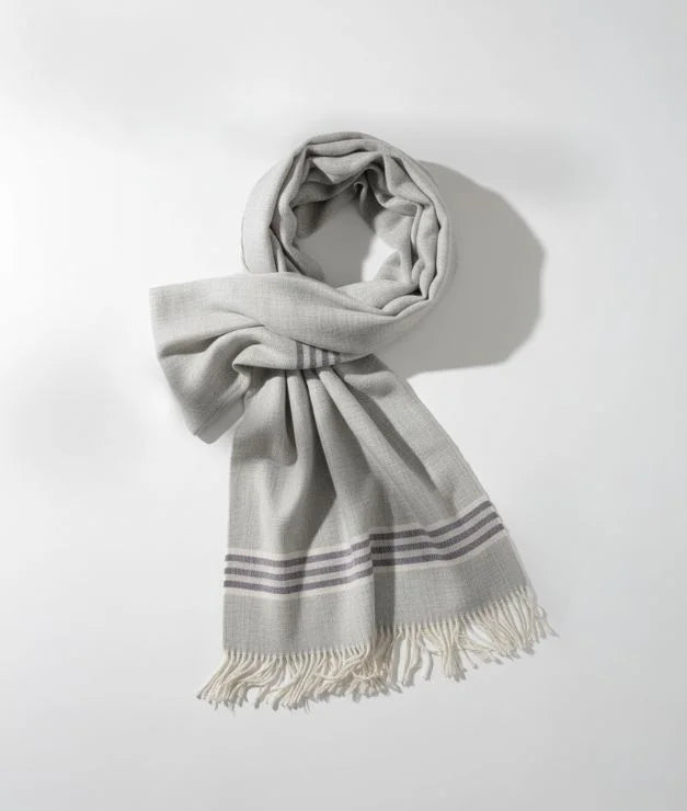 Daffodil Stole with Double Line Border