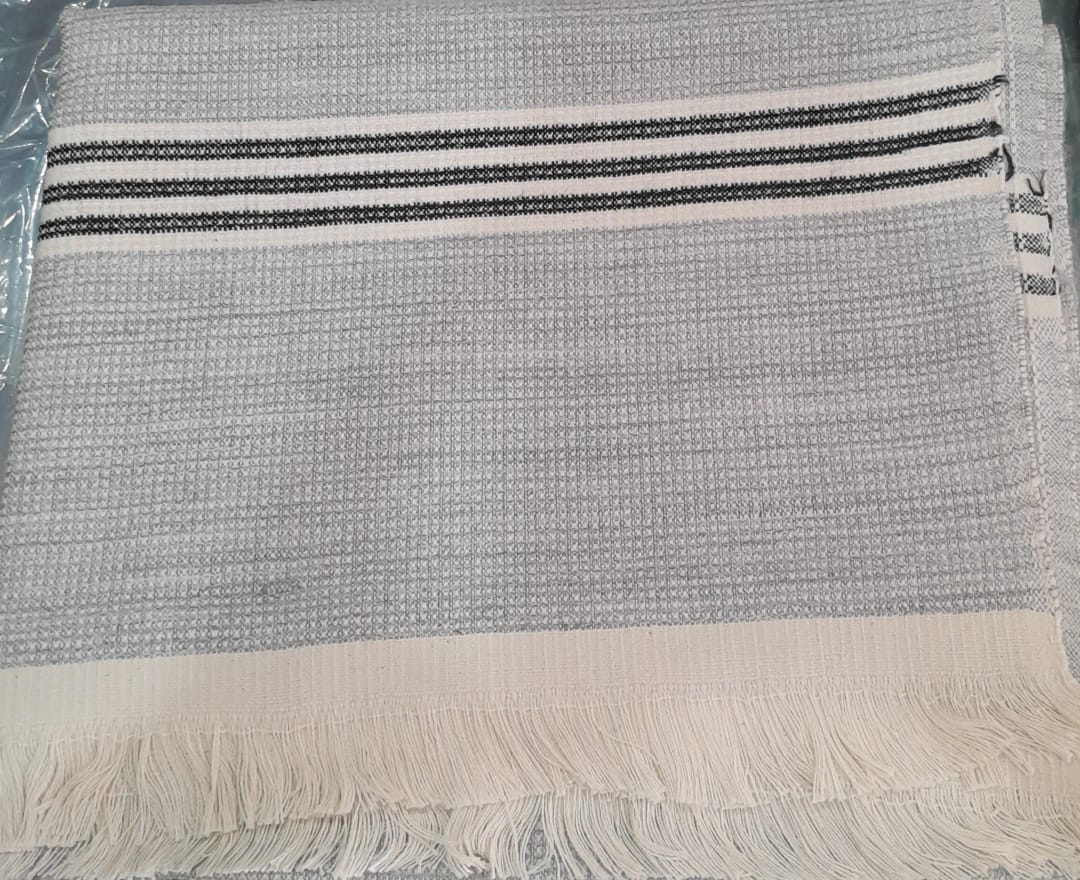 Daffodil Stole with Double Line Border