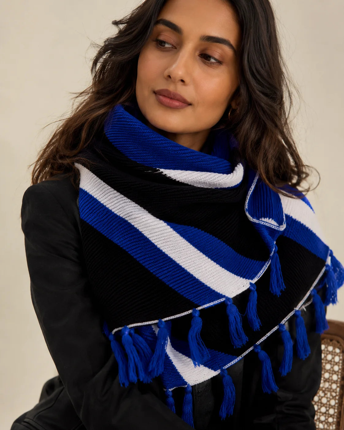 Classic Hosiery Knitted Daffodil Stole