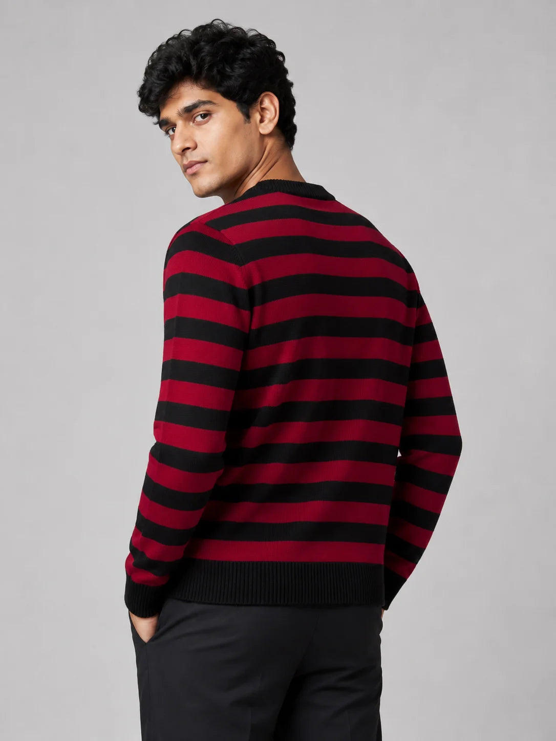 Woolen Full Sleeve Sweater with Lining Pattern