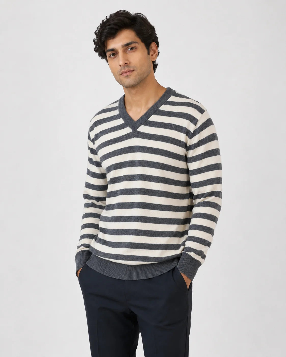 Woolen Full Sleeve Sweater with Lining Pattern