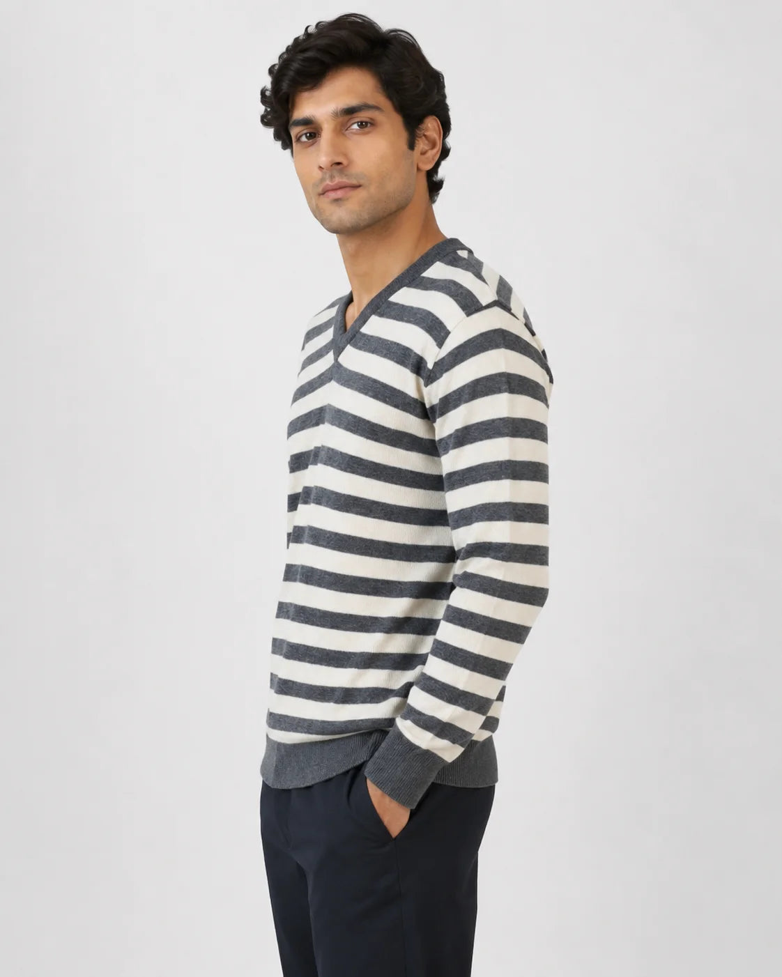 Woolen Full Sleeve Sweater with Lining Pattern