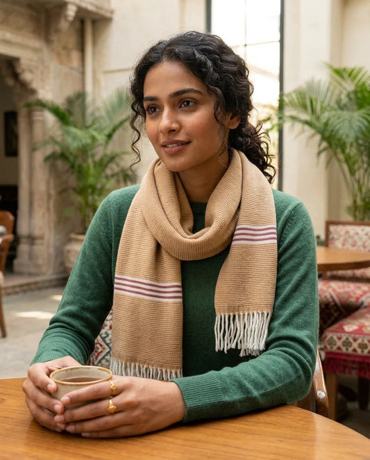 Daffodil Stole with Double Line Border